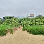 Mansao De Verao Luxuosa Na Praia Do Estaleirinho